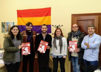 IU Sevilla defiende diferentes propuestas para promover un retorno digno de la emigración sevillana