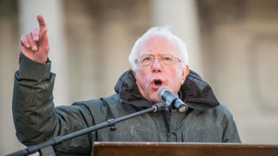 Bernie Sanders avisa a EEUU que no apoye a golpistas en Venezuela