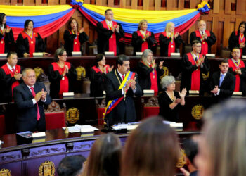 Poderes del Estado venezolano respaldan mandato legítimo de Maduro