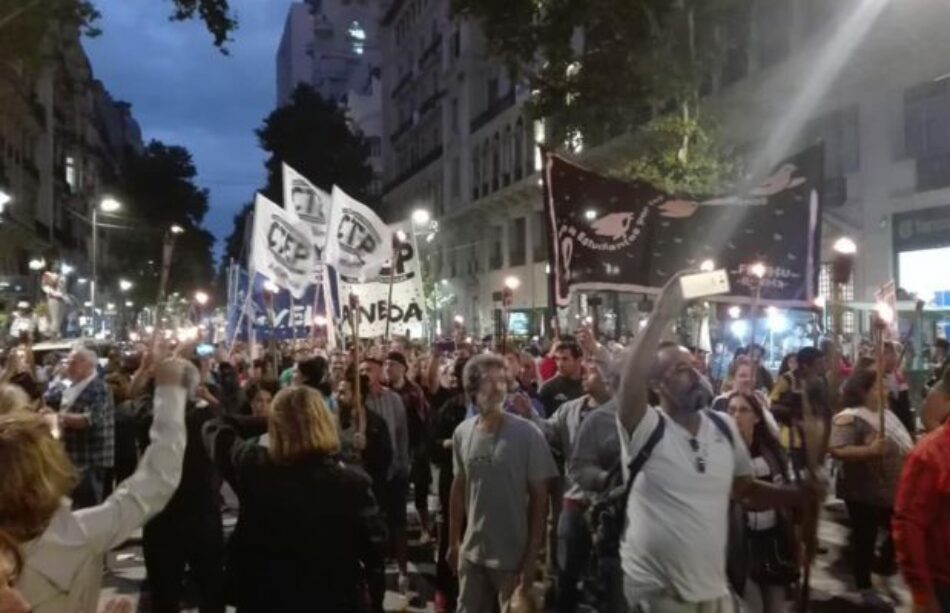 Argentina. Masiva Marcha de las Antorchas contra el tarifazo y el gobierno macrista
