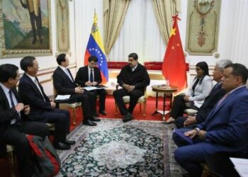 China ratifica apoyo a Venezuela ante injerencias externas