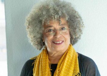 Revocan el premio que iba recibir la activista Angela Davis por criticar a Israel