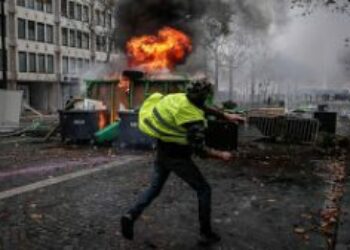 Francia. ‘Chalecos amarillos’: El número de detenidos asciende ya a 5.339 personas segun datos oficiales