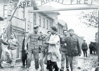 Se conmemora el 74 aniversario de la liberación de Auschwitz