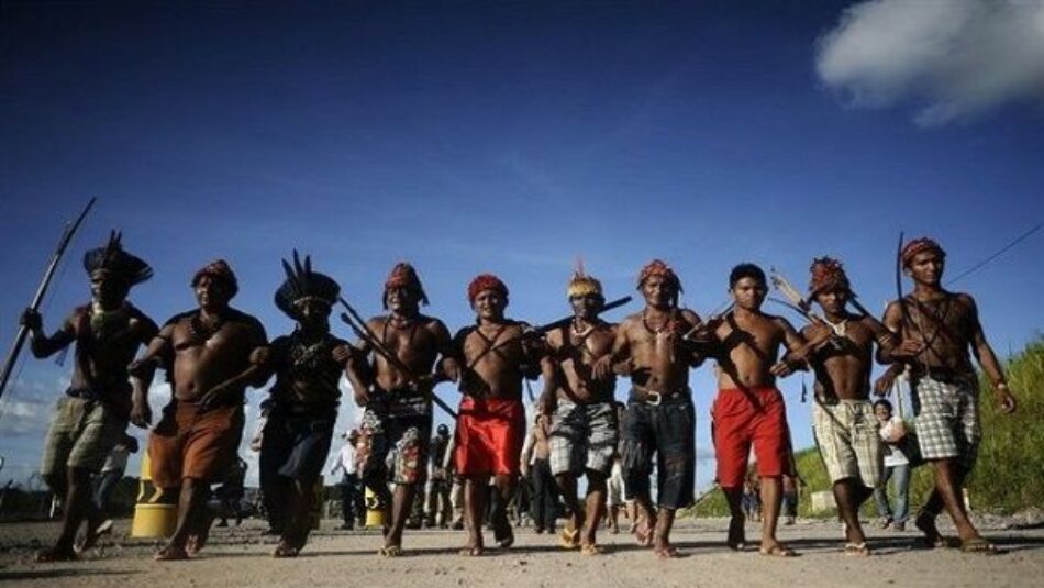 Bolsonaro cede tierras indígenas para la actividad comercial