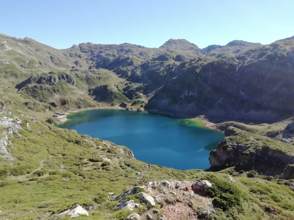 Solicitamos la restauración ambiental de los lagos de Somiedo y sus canales