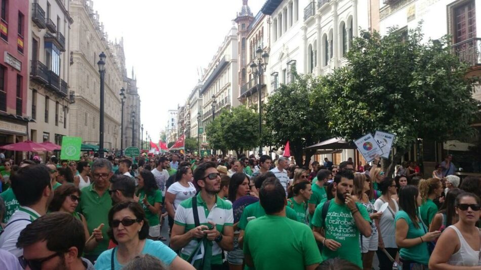 El tripartito -PP, Ciudadanos y Vox- viene a por nuestra Educación Pública