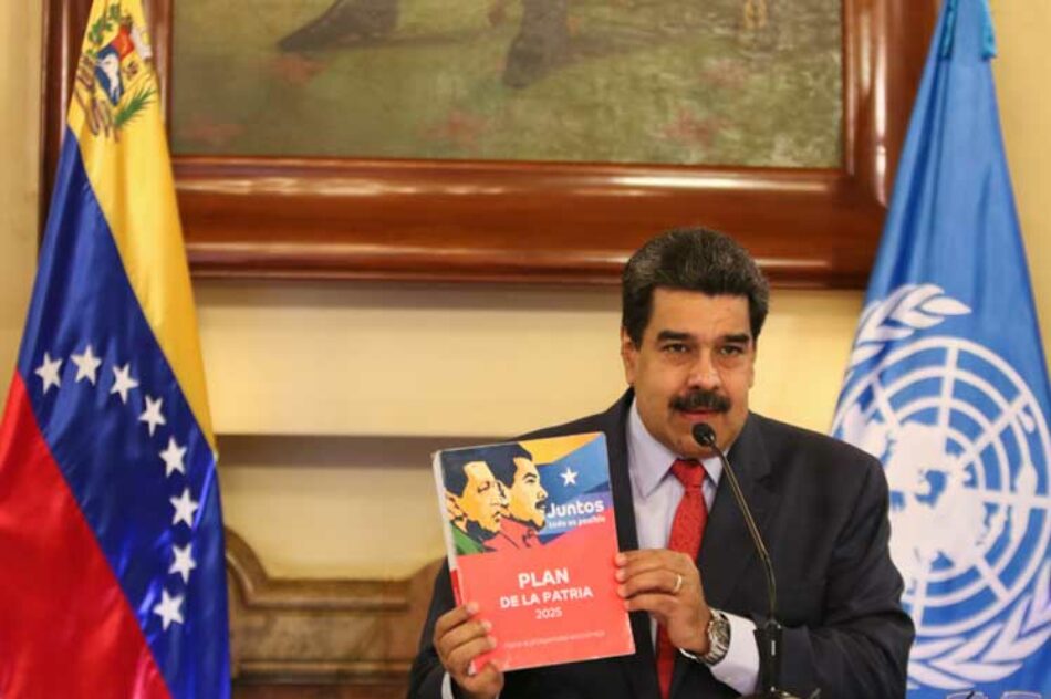 Presidente de Venezuela presenta Plan de la Patria ante Constituyente