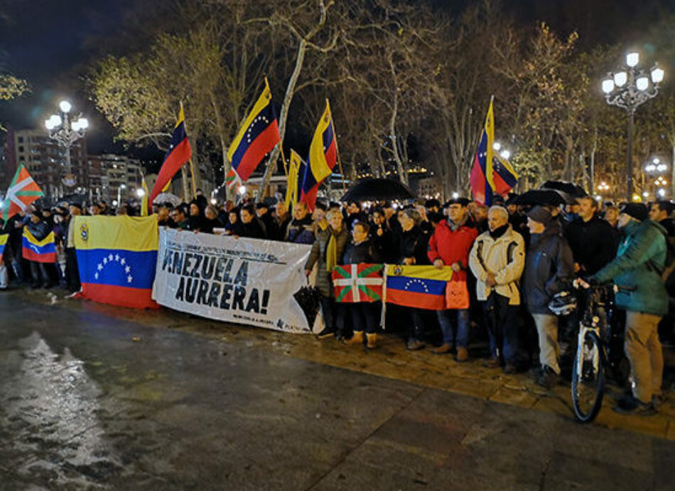 “Maduro, al yankee dale duro”: la solidaridad sale a las calles de 13 municipios del País Vasco