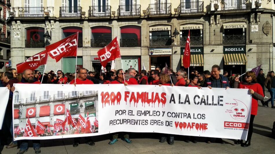 Los trabajadores de Vodafone se manifiestan en Madrid contra el ERE