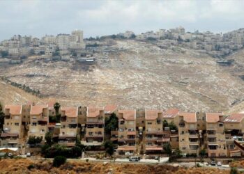 Israel aprueba construir más de 4000 casas ilegales en Al-Quds