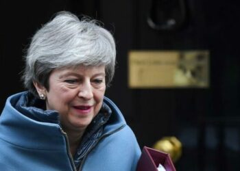 Theresa May abre la puerta a retrasar la salida de la UE