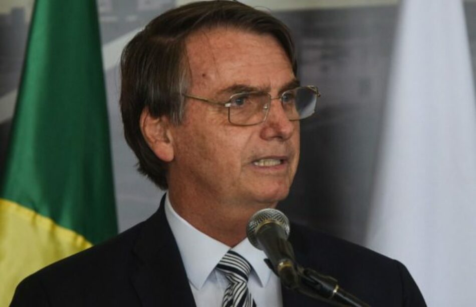 Bolsonaro dice que no es su competencia llevar el oxígeno a Amazonas, donde falta para atender a los pacientes con covid-19