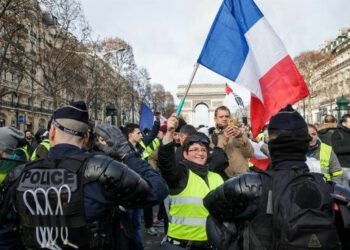 Anuncian huelga general para el 19 de marzo en Francia