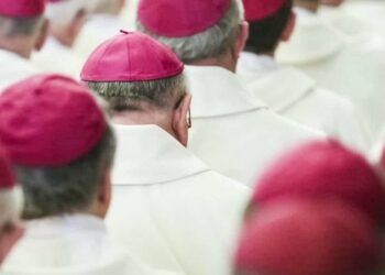 IU busca forzar en el Congreso tras cuatro meses de bloqueo del Gobierno y PP que Calvo detalle si hizo algo contra la “impunidad de la Iglesia católica frente a los abusos a menores”