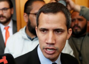 Afirmaciones falsas e inconclusas, datos sin sustento y otras ‘curiosidades’ de la entrevista de Juan Guaidó a RT