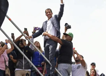 IU rechaza el reconocimiento ilegal y contrario al derecho internacional de Juan Guaidó y denuncia que favorece el intervencionismo militar de EEUU en la región