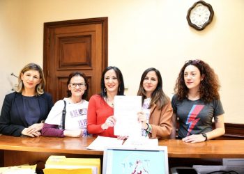 Unidas Podemos combate la pobreza monetaria con la presentación de la Ley de ingresos mínimos