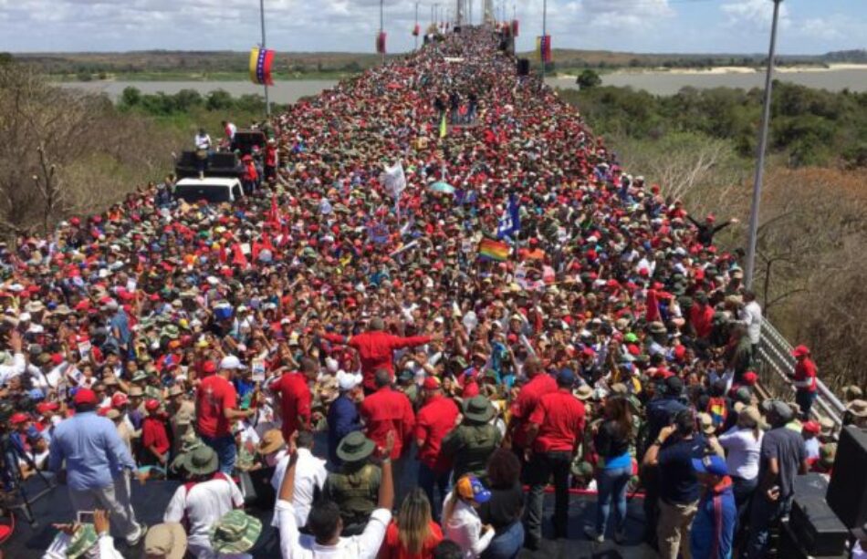 Marcha bolivariana en frontera con Brasil: “Venezuela es un pueblo de guerreros”
