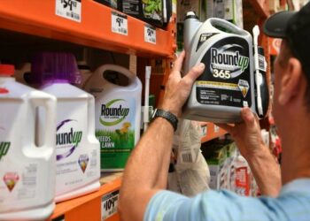 Condenan a Monsanto a pagar $81 millones por herbicida cancerígena