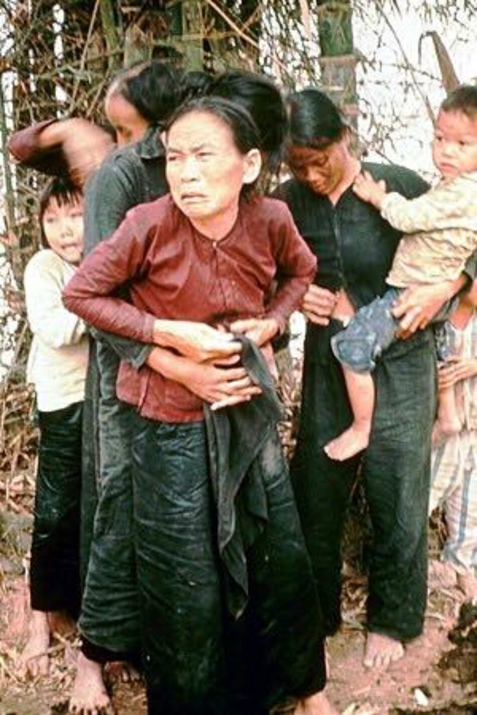 Quang Ngai conmemora 51 aniversario de masacre Son My
