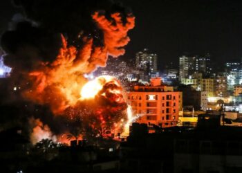 66 ataques aéreos israelíes en menos de 12 horas dejan sin hogar a docenas de civiles palestinos