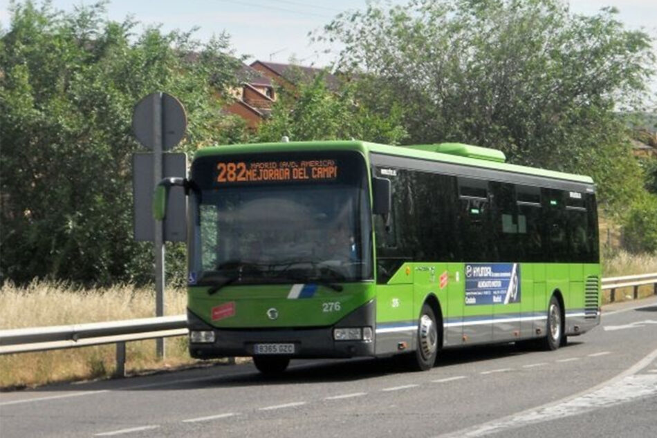 La asociación vecinal y el Ayuntamiento de Mejorada llevarán al Consorcio casi 3.000 firmas por la mejora del transporte público en el municipio