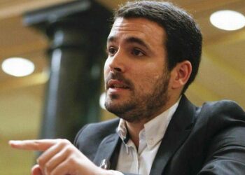 Alberto Garzón dice que el ataque de C’s al régimen foral navarro tras pactar con UPN muestra su “deriva electoralista” y las “contradicciones de quien se llena la boca de la palabra Constitución”