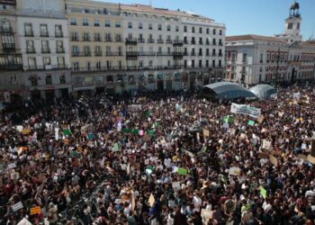 #FridaysForFuture: masiva huelga estudiantil y movilizaciones en más de 120 países contra el Cambio Climático