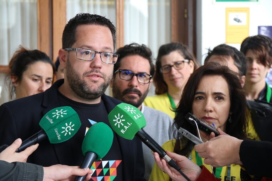 Adelante Andalucía censura que Cs intente usar la Educación pública para beneficiar las empresas de sus parlamentarios