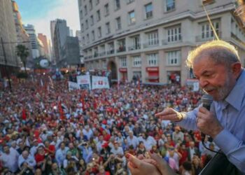 Lula considera momento para enfrentar a extrema derecha en calles
