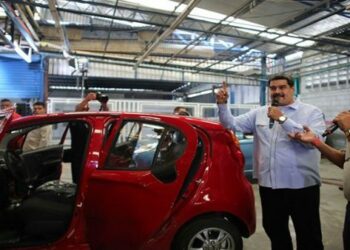 Pdte. Nicolás Maduro anuncia relanzamiento de la industria automotriz