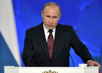 Putin: Salida de EE.UU. de tratado nuclear amenaza desarme mundial