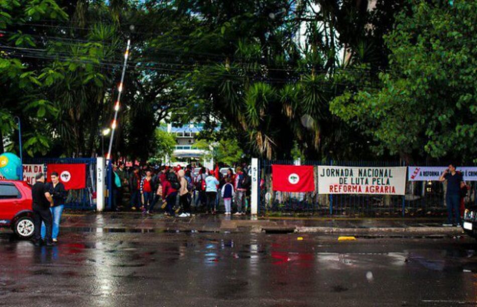 Abril Rojo: MST realiza protestas en Brasil en defensa de la reforma agraria
