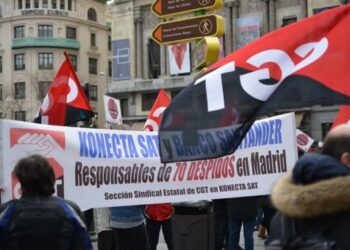 CGT denuncia el traslado forzoso de 90 personas con diversidad funcional en la Agencia Tributaria