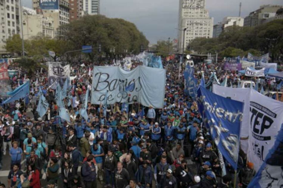 Centrales y sindicatos argentinos en marcha contra el ajuste