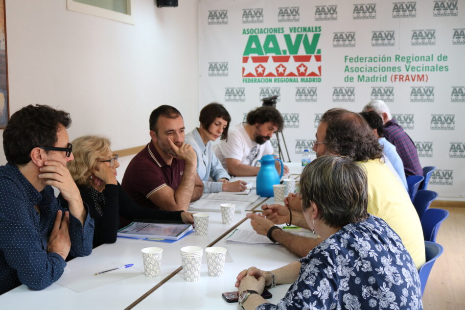 La FRAVM presenta a Manuela Carmena sus propuestas de cara a las elecciones locales de mayo