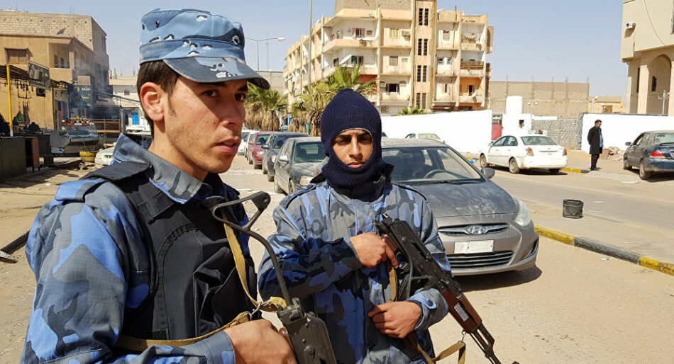 Tropas del rebelde ENL lideradas por Haftar, se acercan a la capital Libia