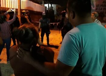 Al menos 14 personas asesinadas por una banda armada en México