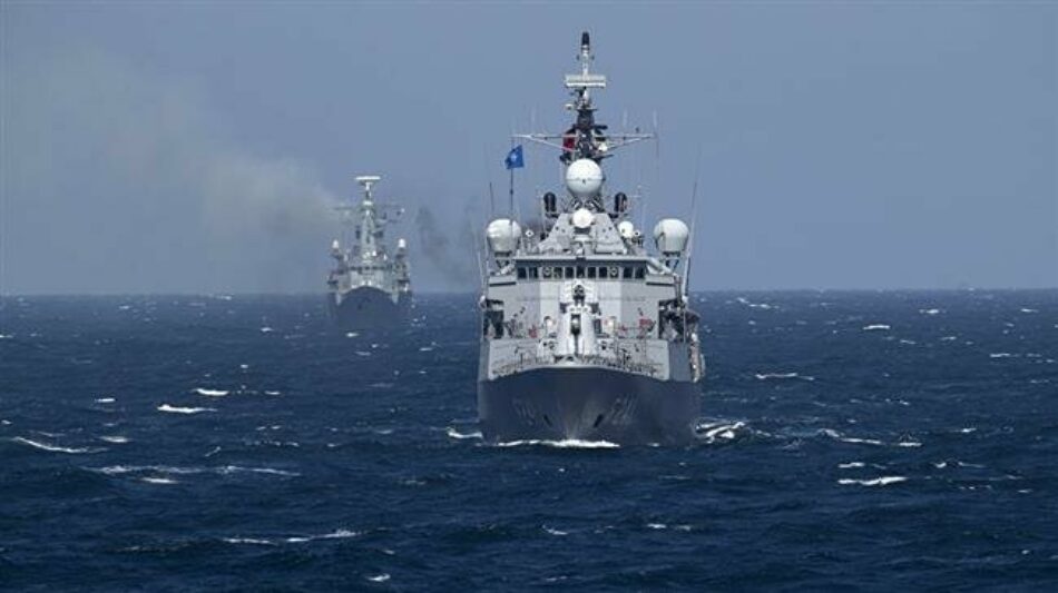 Turquía envía barcos de guerra a la costa libia
