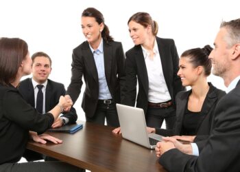 El mundo de los negocios tiene puertas y ventana