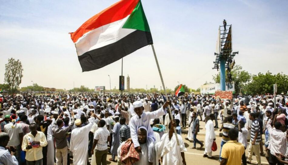 Manifestaciones exigen en Sudán el establecimiento de un gobierno civil