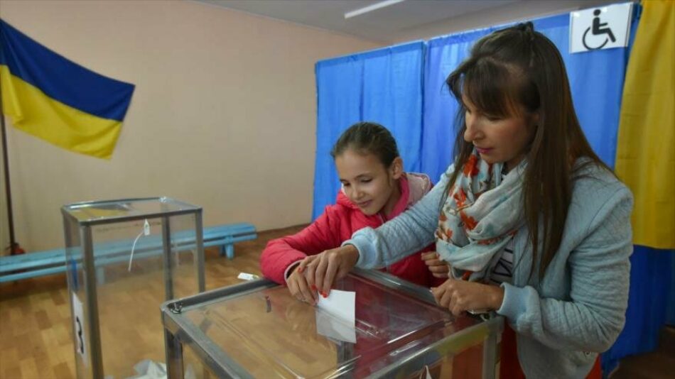 Comienza segunda vuelta de elecciones presidenciales en Ucrania