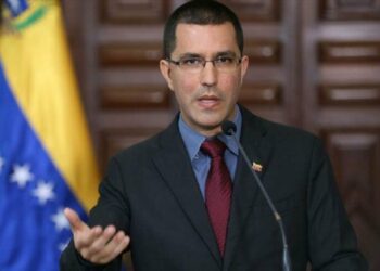 Arreaza denuncia nuevo ataque mediático contra Venezuela