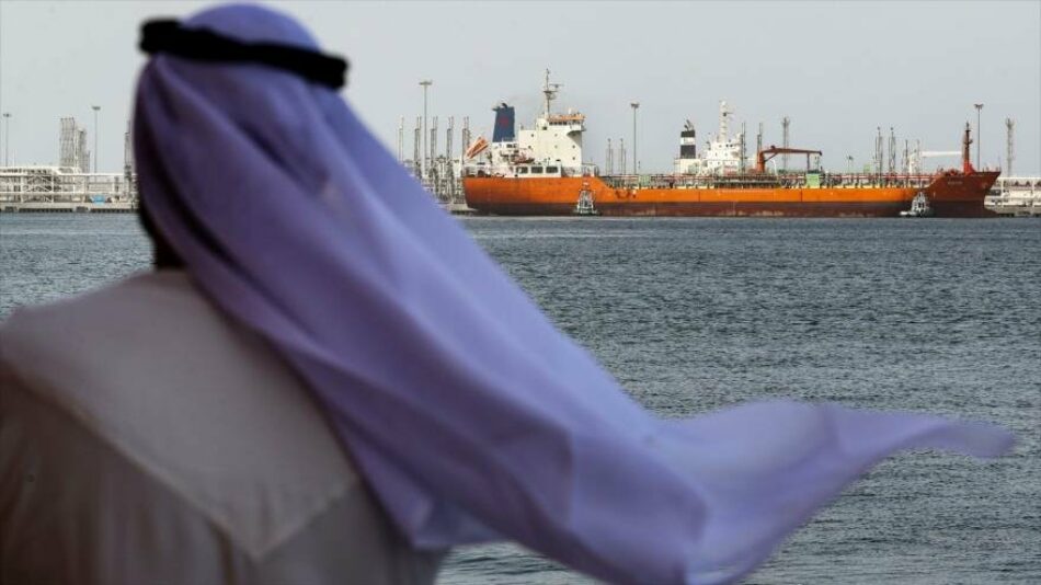 Caen bolsas de países árabes del Golfo Pérsico tras ataque en Emiratos Árabes Unidos