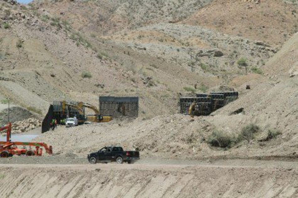 EEUU. Militares de extrema derecha construyen muro «privado» en la frontera con México