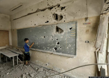 Trece escuelas seriamente dañadas por el bombardeo israelí en Gaza