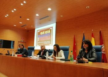 Exponen en Universidad Complutense de Madrid efectos perversos del ilegal bloqueo a Venezuela