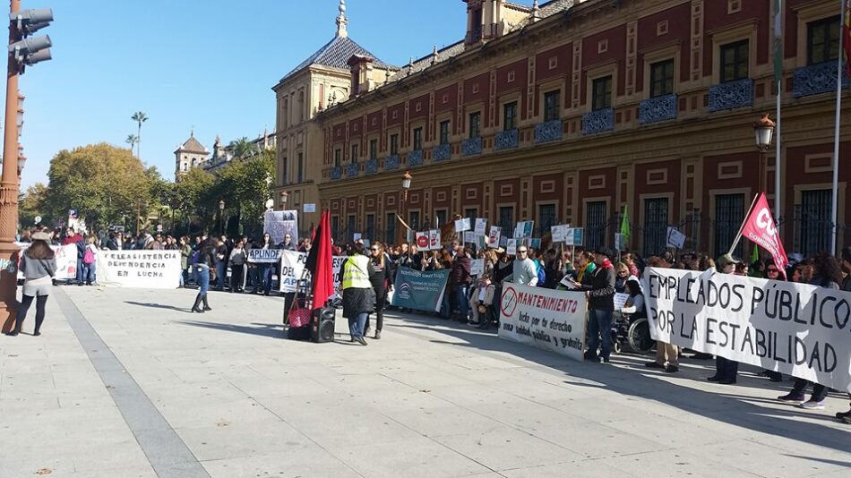 La Plataforma del Personal Interino del ayuntamiento de Sevilla denuncia su situación en fraude de ley