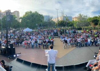 Alberto Garzón afirma desde Málaga que las elecciones del domingo son “fundamentales” para señalar al Gobierno que “el camino es por la izquierda y no por el ‘camino naranja’”